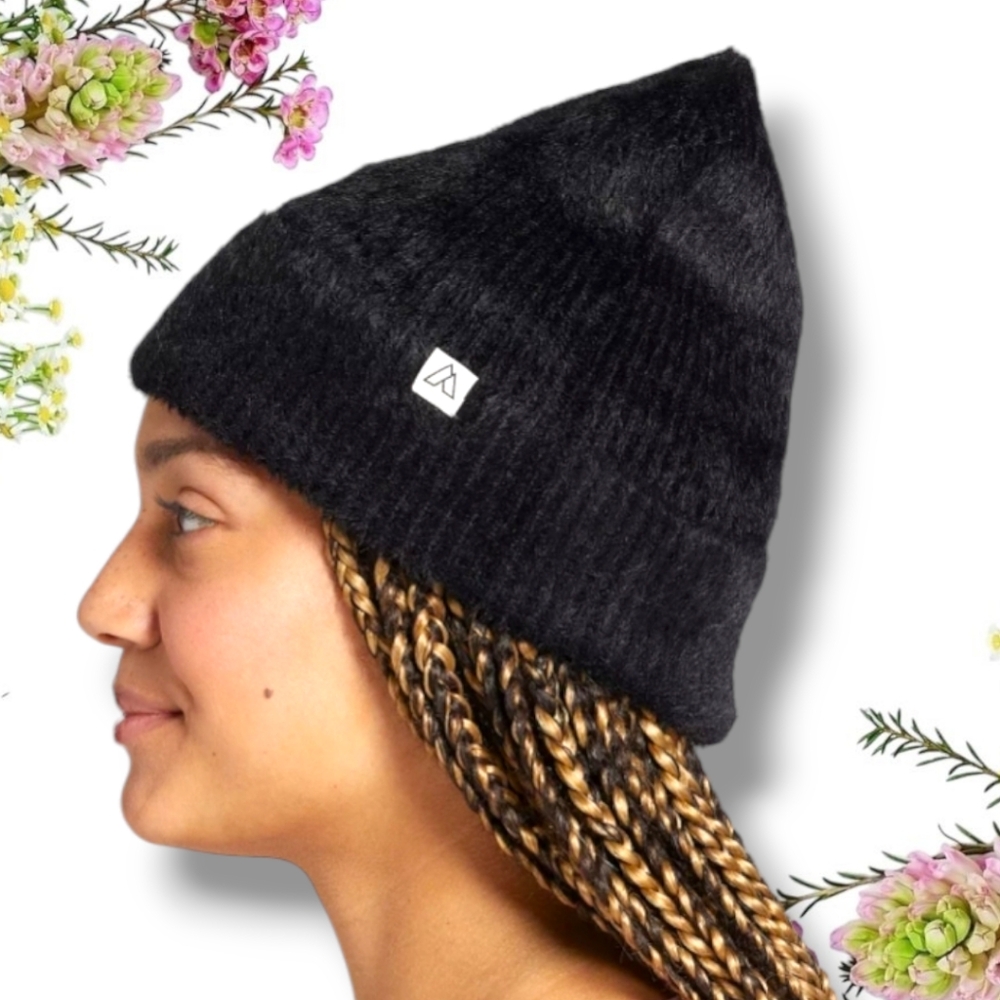 Alpine Design Cozy Unisex Black Fuzzy Rib Beanie With Logo NWT